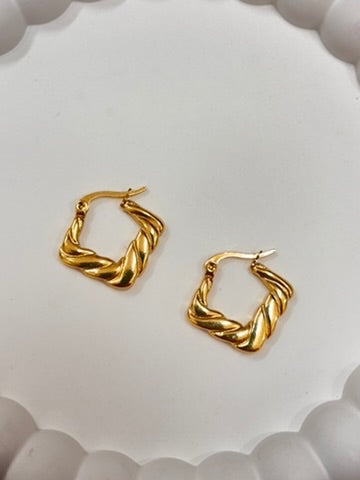 Twist Square Hoops