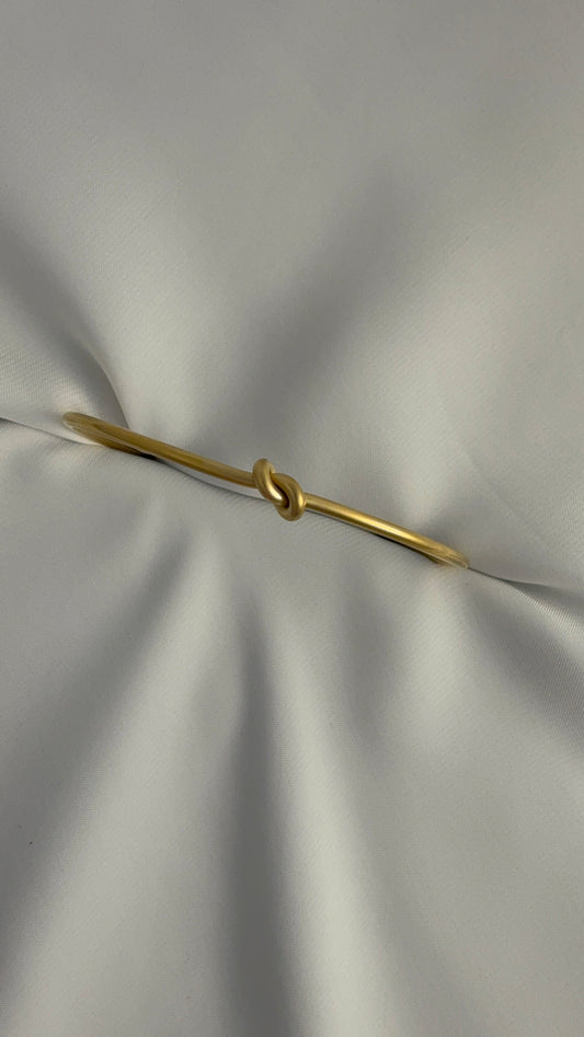 Golden Bond Knot Bangle