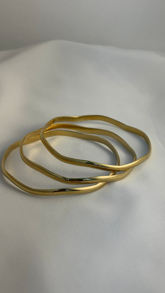 Golden Wave Stack Bangles – Set of 3